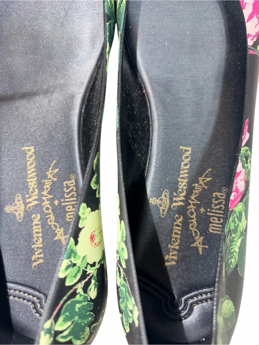 New in Box Vivienne Westwood Anglomania Melissa Roses Floral 9 Black Pink Green